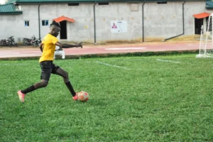 Ready to strike…. Ifeanyi Okoye of Obiaba Academy (scorer of goal of week 3) ©️Fifty1 Alliance
